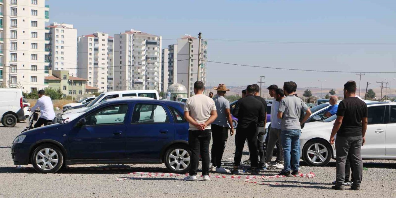 Diyarbakır'da 2. el araçlar sıfır fiyatına satılmaya çalışınca elde kaldı