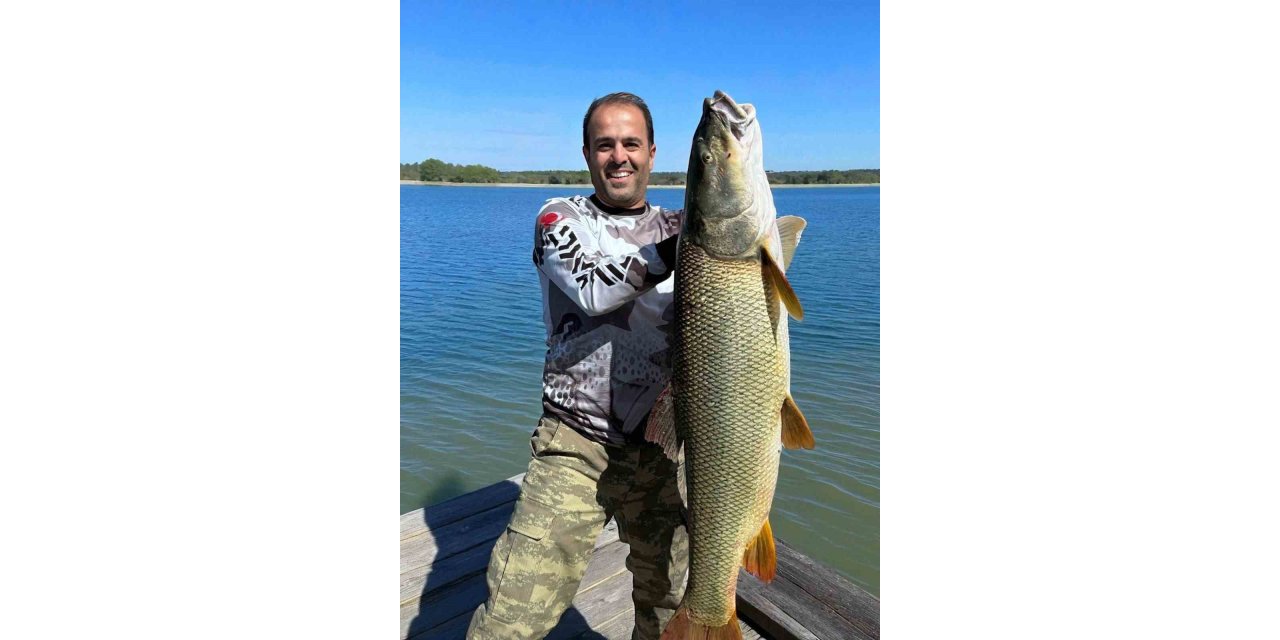 Elazığ'ın Keban Baraj Gölü'nde 34 kiloluk dev turna yakalandı