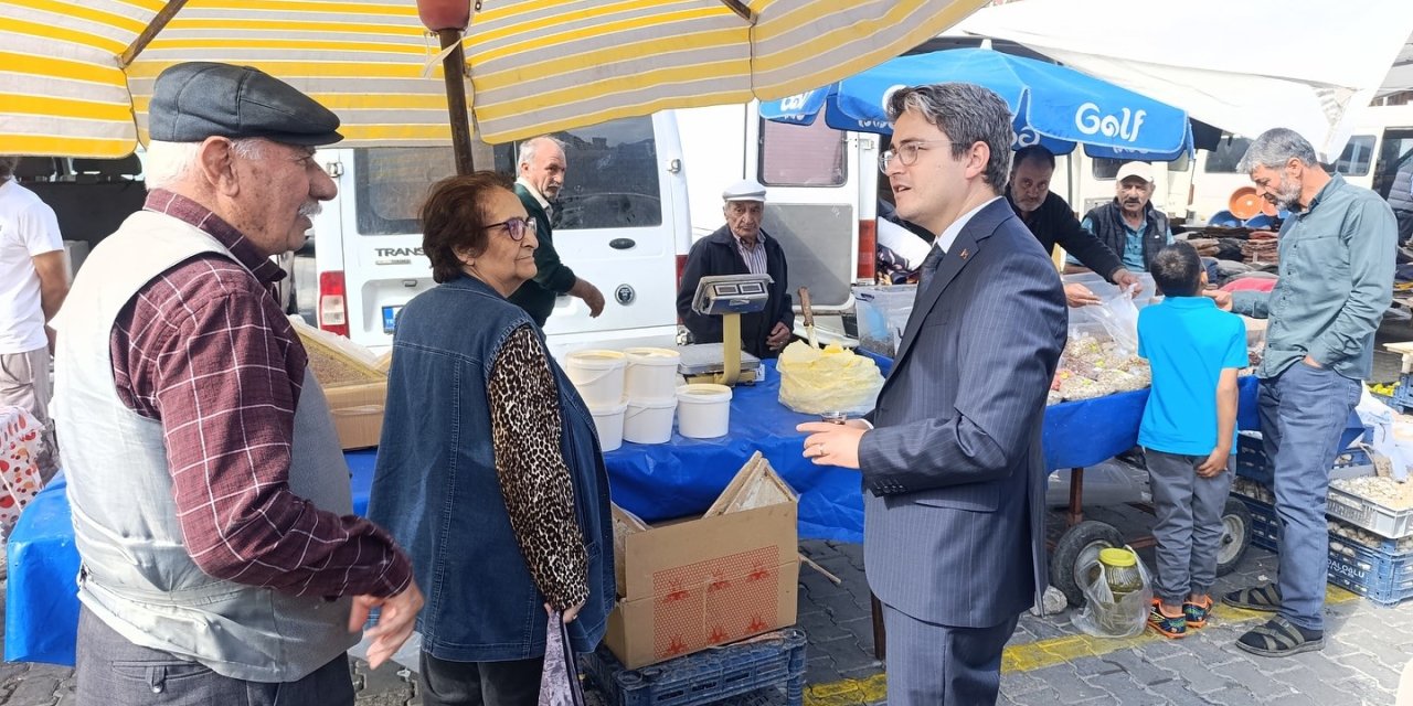 Kaymakam Arıkan pazar yeri ve okulda incelemede yaptı