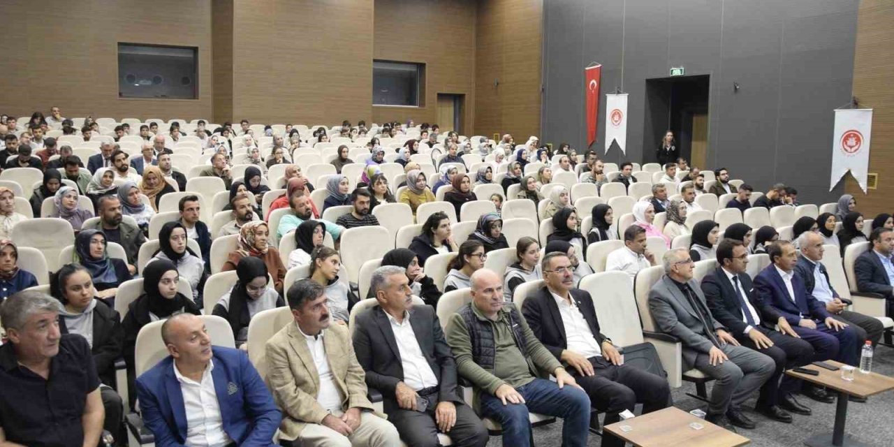 Muş’ta aile bağlarını güçlendiren değerler anlatıldı