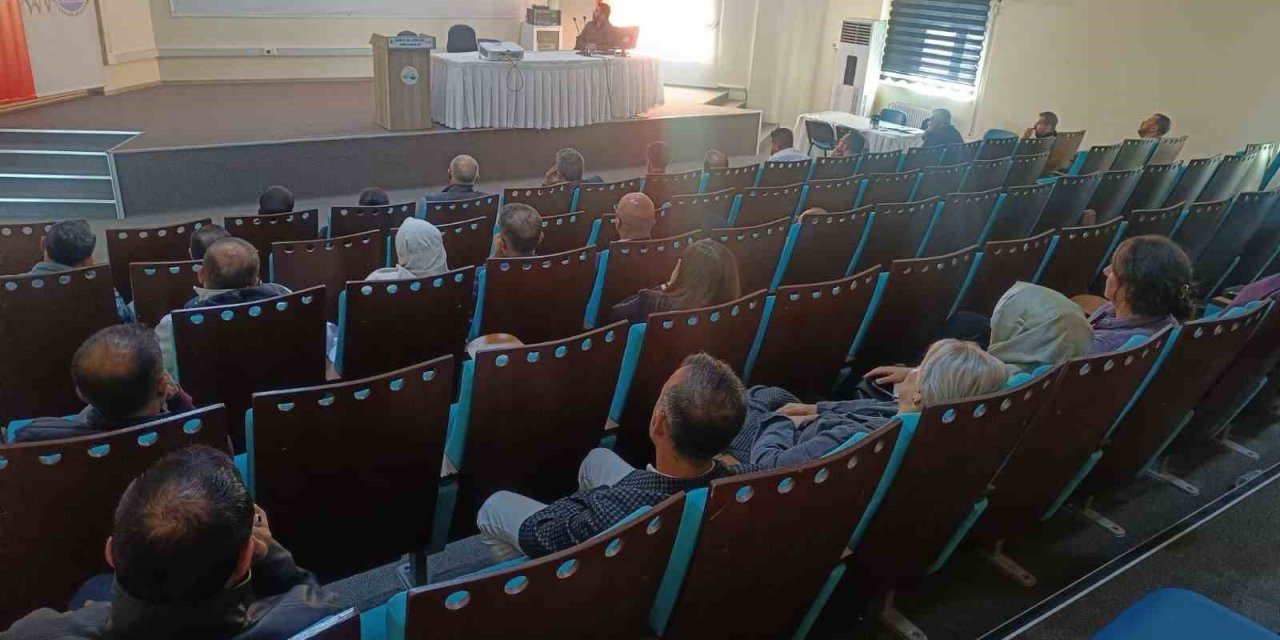 Van Büyükşehir Belediyesi'nin personellerine ’İş Güvenliği’ eğitimi verildi