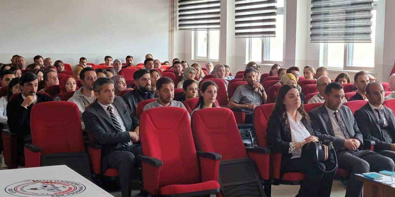 Çıldır’da taşımalı eğitim servis şoförleri ile toplantı