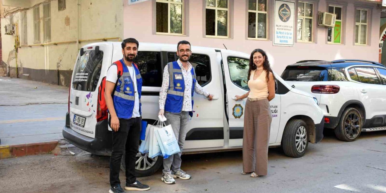Diyarbakır'da yaşlılara tansiyon aleti dağıtıldı, evde sağlık hizmeti verildi
