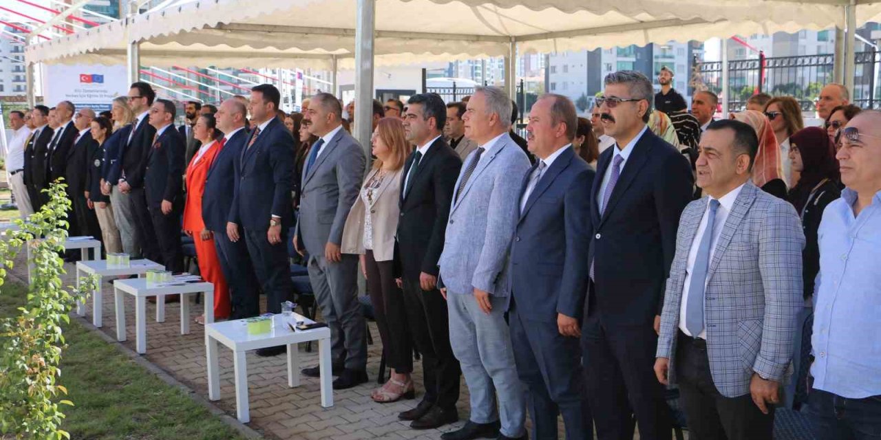 Türkiye geneli yapımı tamamlanan 97 okulun açılış töreni Diyarbakır’da yapıldı