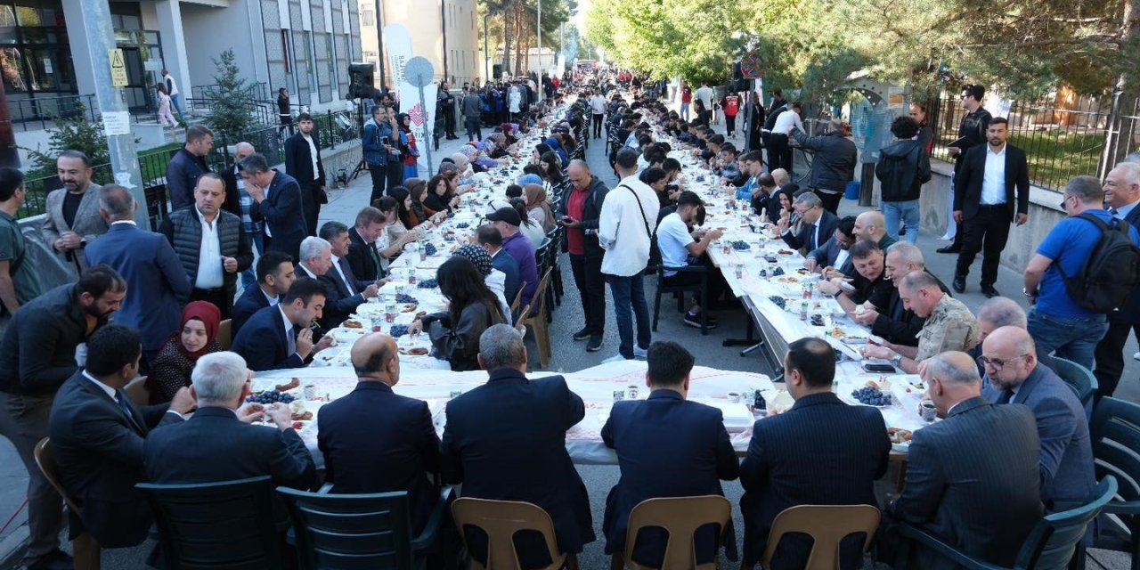 Erzincan’da üniversite öğrencilerine kahvaltı etkinliği