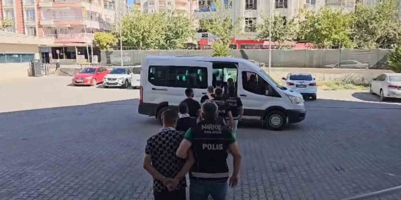 Şanlıurfa’da 17 adrese eş zamanlı operasyon