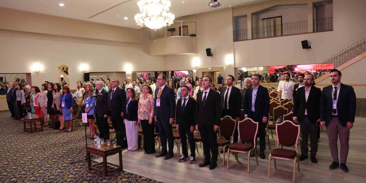Elazığ’da göz sağlığı sempozyumu yapıldı