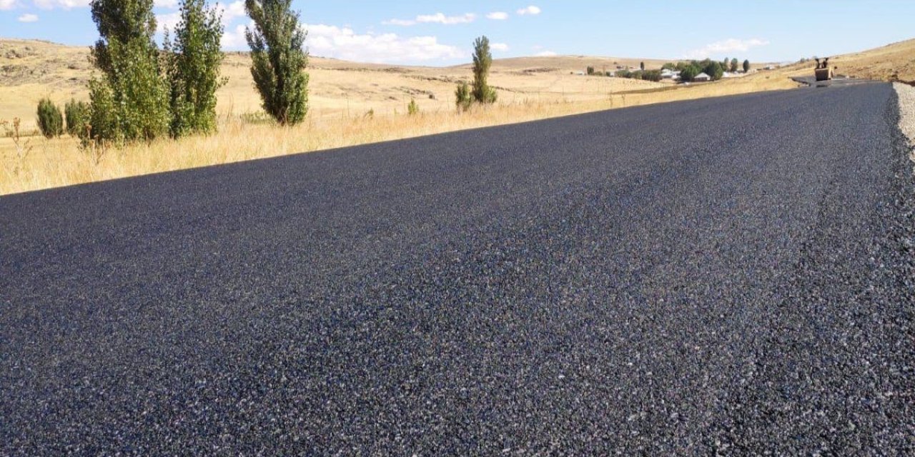 Patnos’ta Konakbey-Uzunca köy yolu asfalt sona erdi