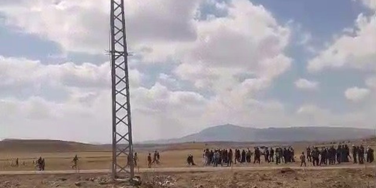Erzurum'da cenaze sırasında iki aile birbirine girdi