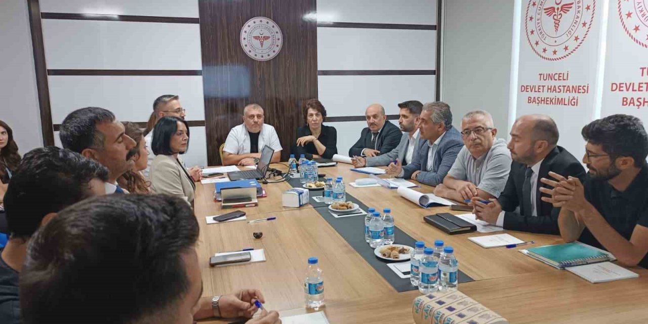 Elazığ’da sağlık tesisleri görüşüldü