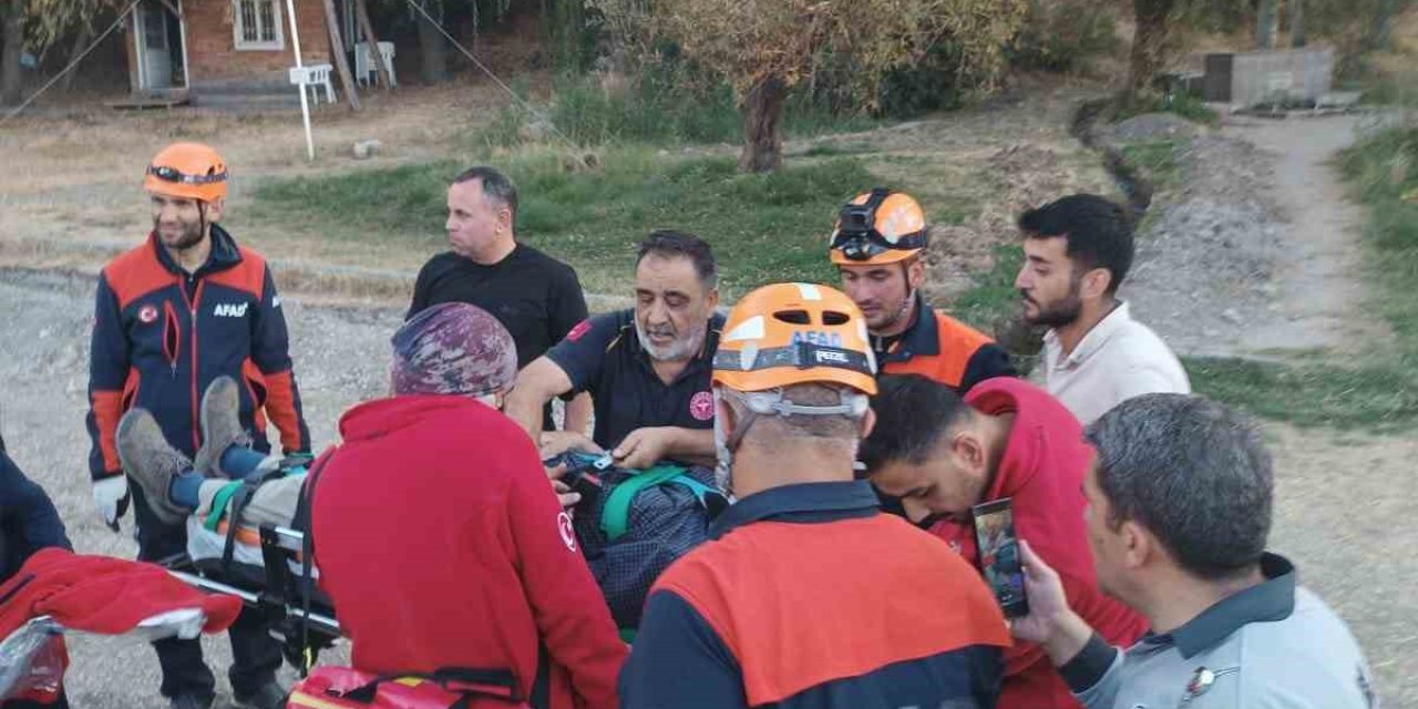 Van Kalesi’nden düşen Alman turist yaralandı
