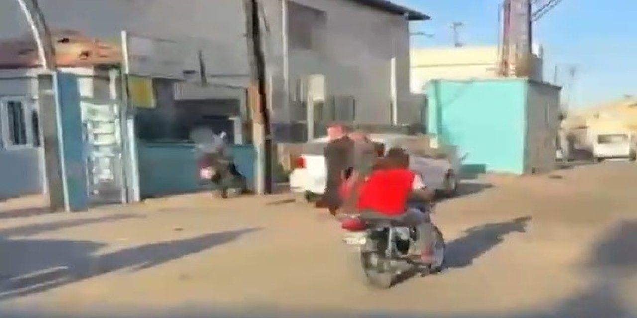 Kasksız ve abart egzozlu motosiklet sürücüsüne ceza kesildi