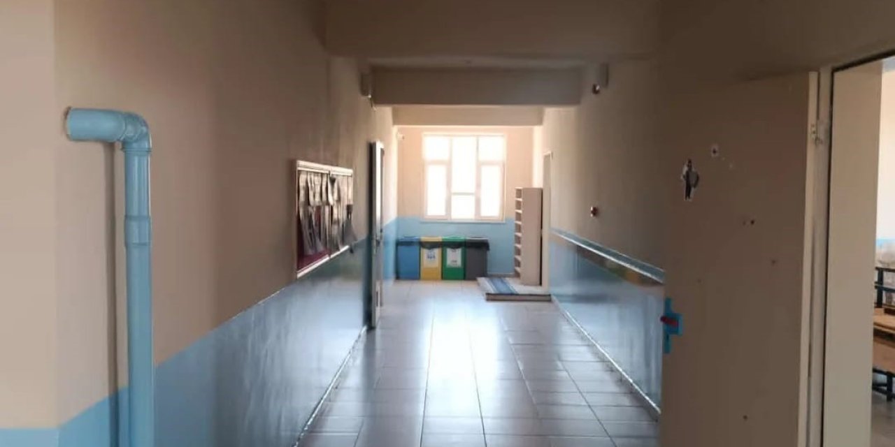 Bitlis’te okullar yükümlülerin elleriyle onarılıyor