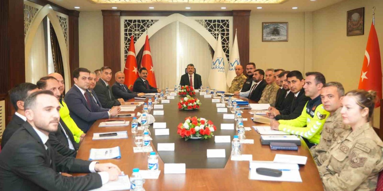Hakkari’de aylık asayiş toplantısı:  Suç olaylarında yüzde 13 düşüş yaşandı