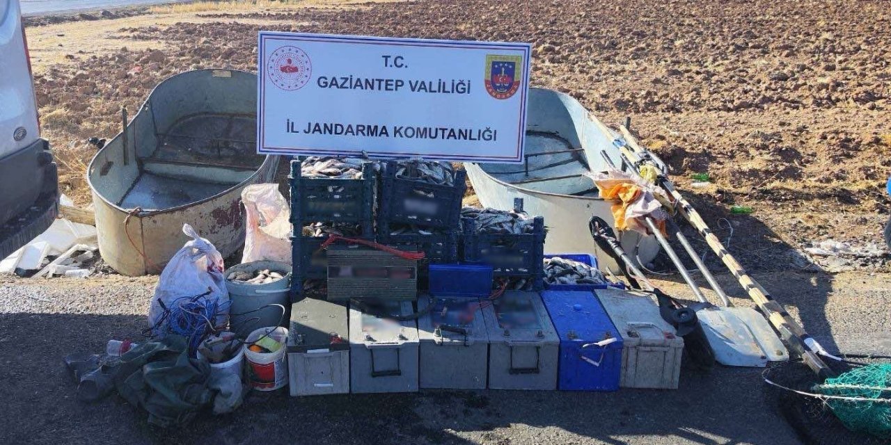 Antep'te ağ ile avlanma yasağına uymayan 2 şahıs suçüstü yakalandı