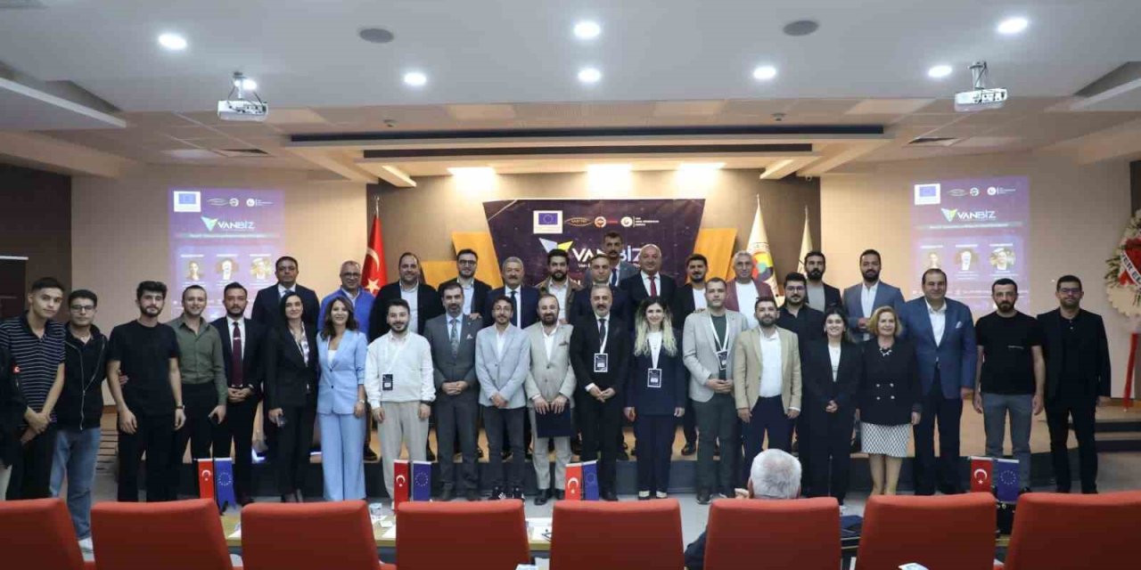 Van Bilişim ve İnovasyon Zirvesi ilgi gördü