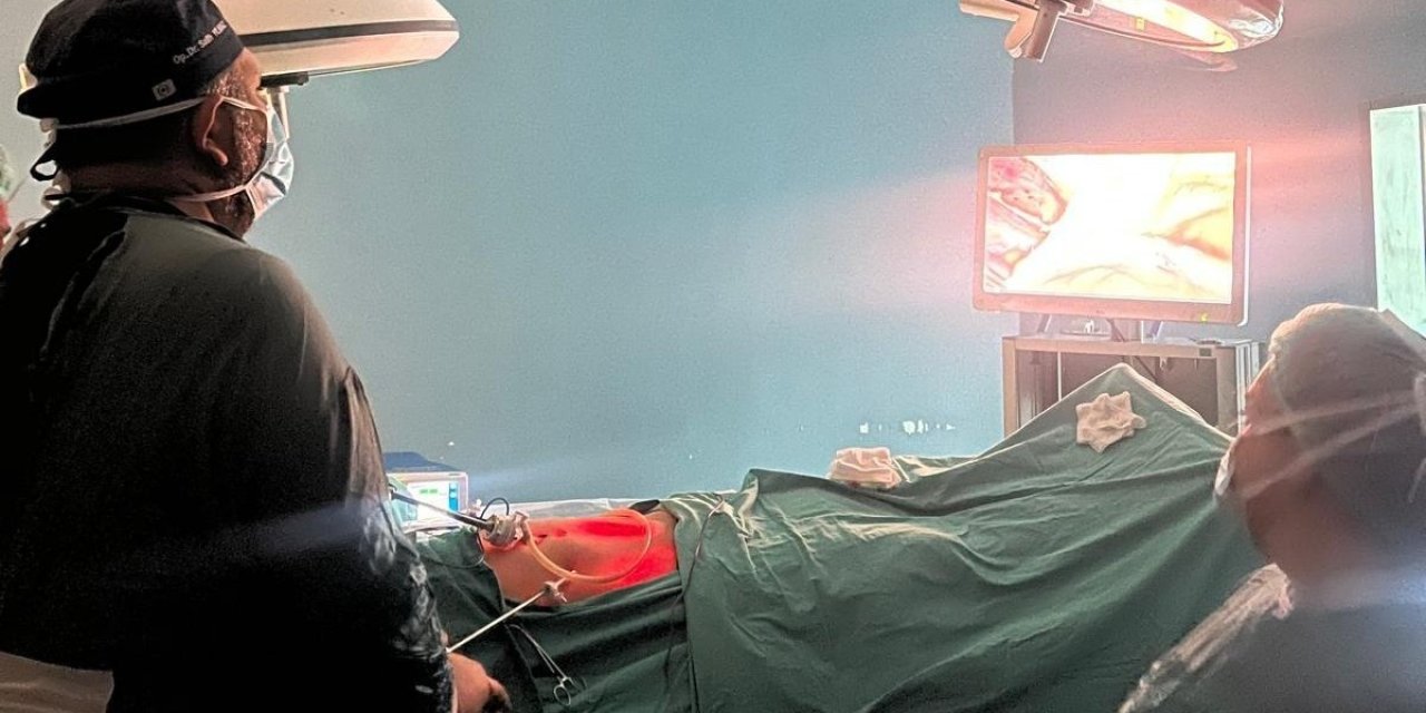 Kahta Devlet Hastanesi’nde ilk defa TAPP kasık fıtığı ameliyatı yapıldı