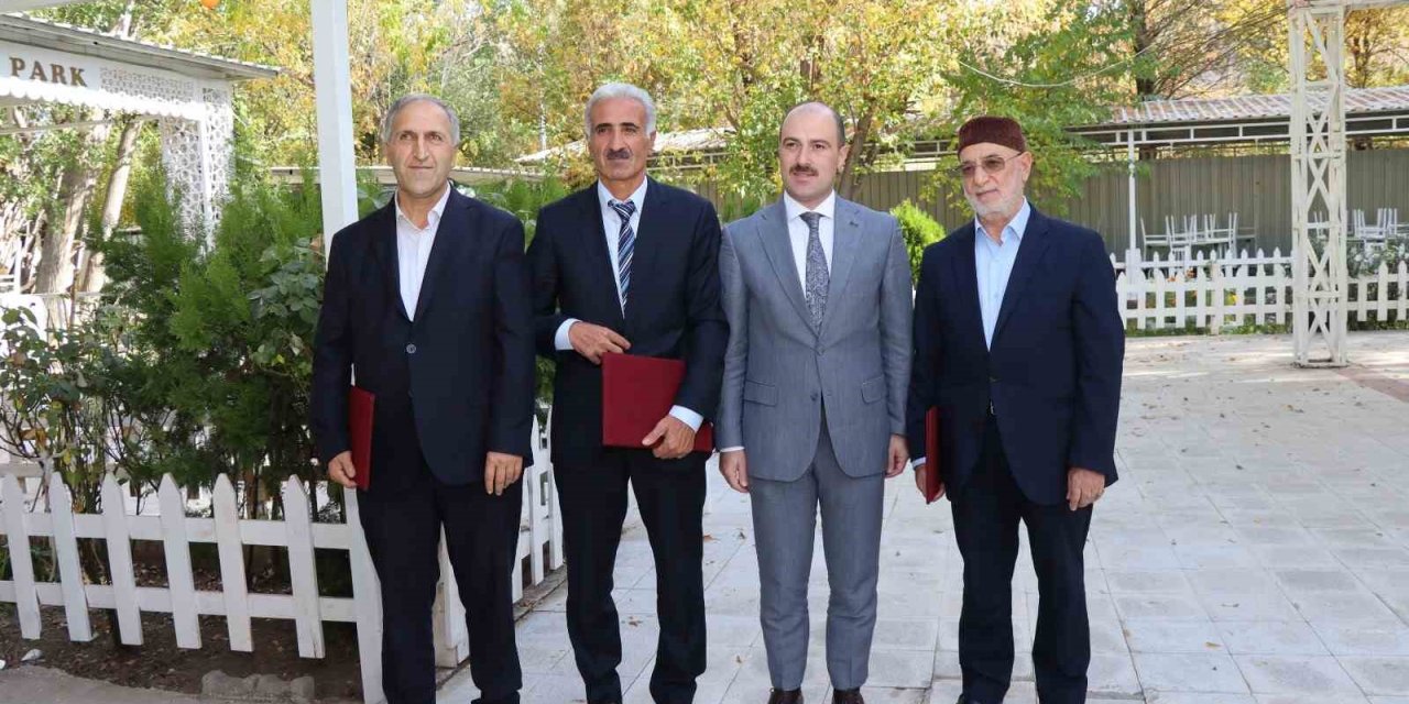 Oltu’da din görevlileri vefa yemeğinde bir araya geldi