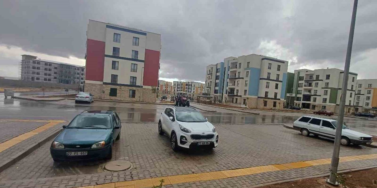 Araban’da etkili olan yağış çiftçileri sevindirdi