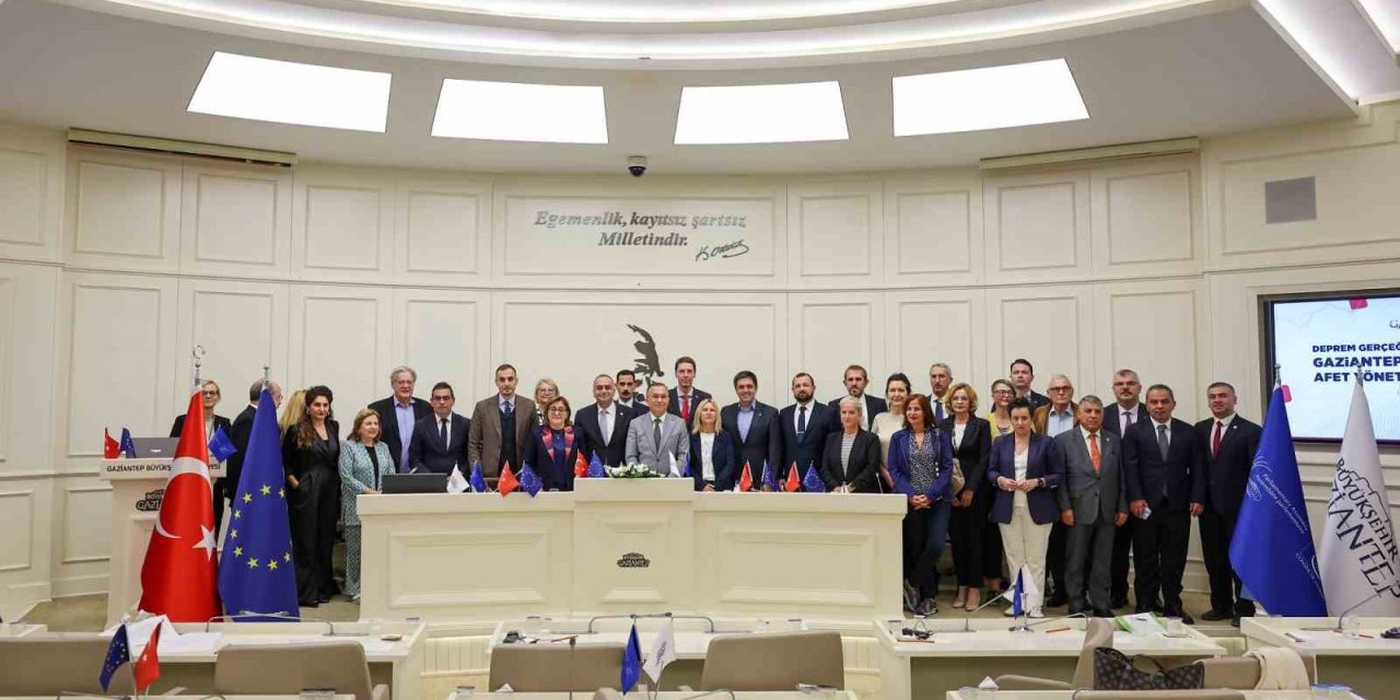 Gaziantep’te ’Deprem Gerçeği ve Gaziantep’in Afet Yönetimi’ teknik toplantısı yapıldı