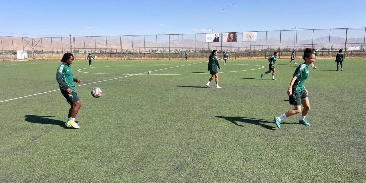 Yüksekova Spor Kadın Futbol Takımı, Çekmeköy’ü ağırlayacak