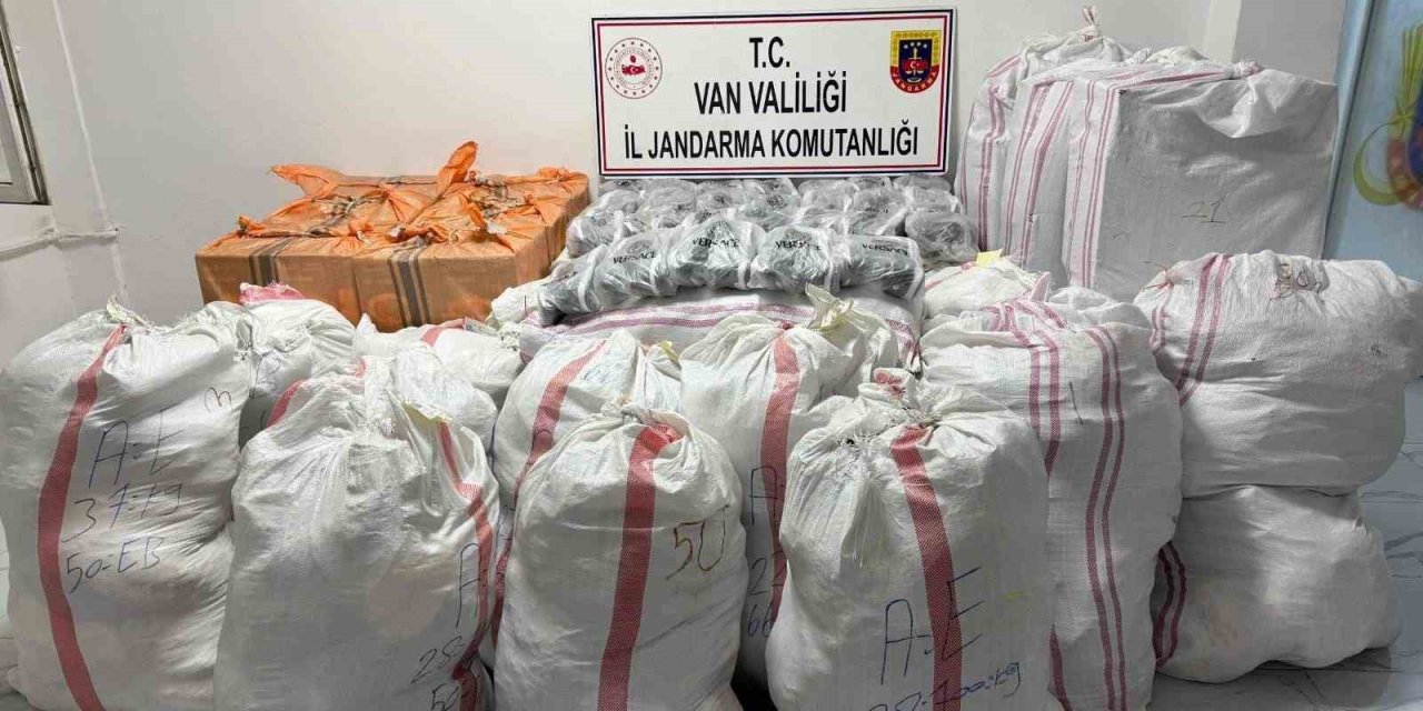 Van’da gümrük kaçağı malzemeler yakalandı