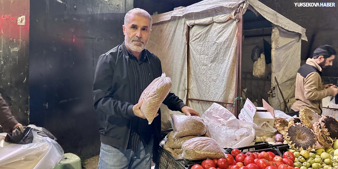 Yüksekova’da Kavuşak Köyü sumağı tezgahta yerini aldı