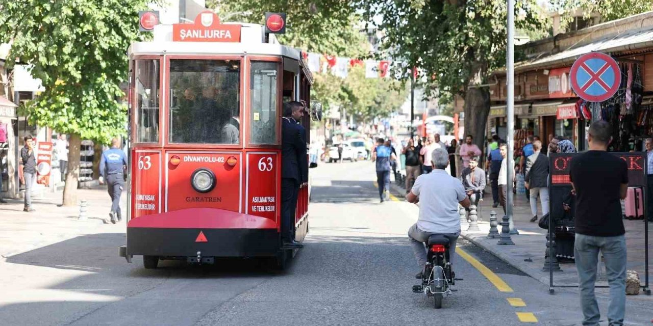 Urfa’da nostaljik tramvay hizmete girdi