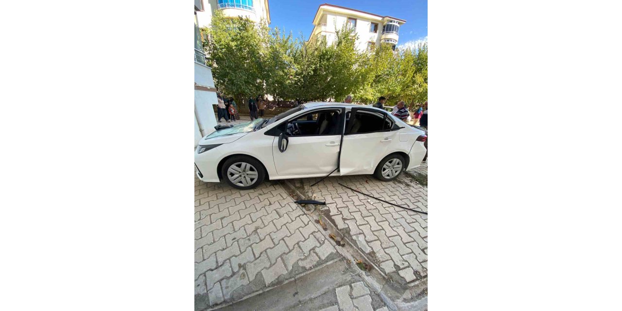 Aracın içinde çakmak gazı tüpü patladı: 1 çocuk yaralandı