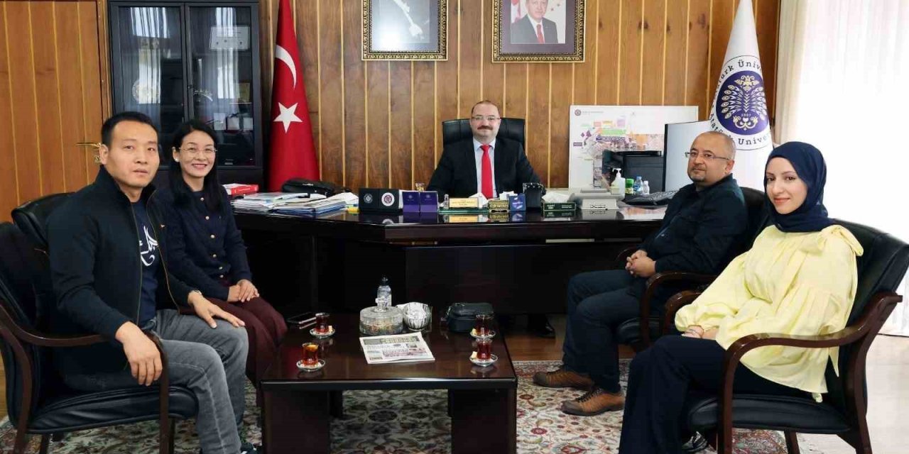 Çinli yatırımcılar Erzurum Teknokent’te inceleme yaptı