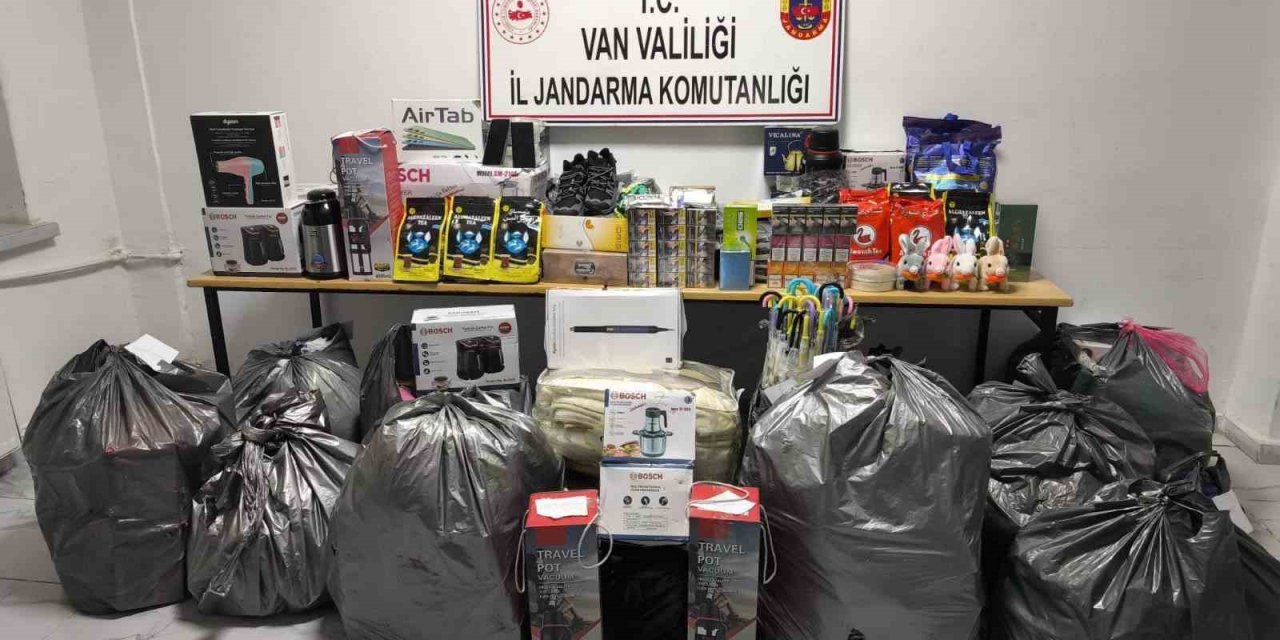 Van’da gümrük kaçağı malzeme ele geçirildi