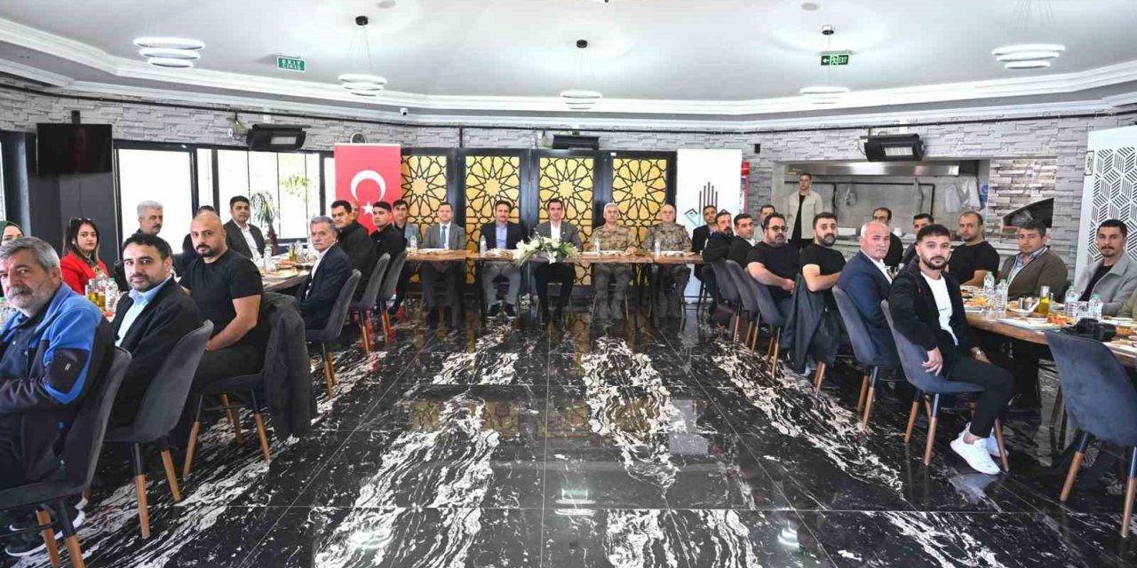 Vali Karakaya basınla buluştu