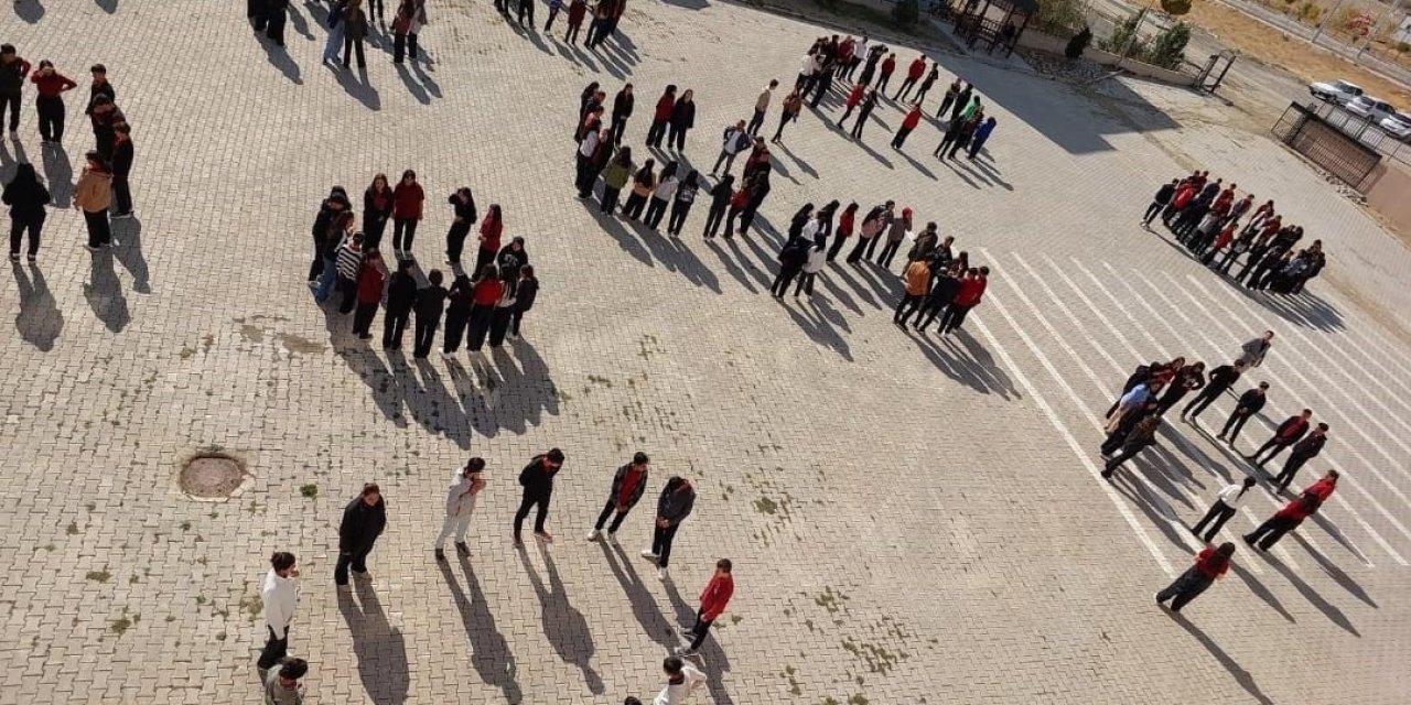 Van’da tüm okullarda eş zamanlı afet tatbikatı gerçekleştirildi