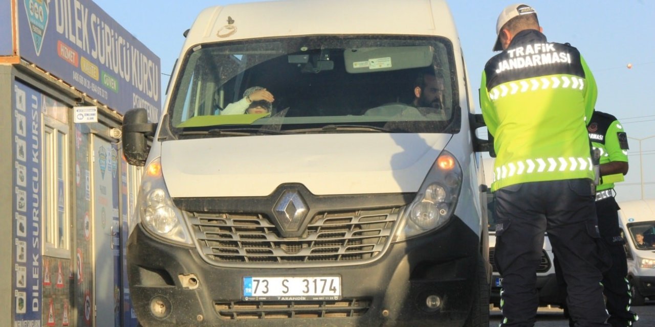 Cizre’de okul servislerine denetim