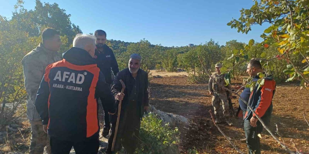 Diyarbakır’da kendisinden haber alınamaya alzaymır hastası adam, çalı toplarken bulundu