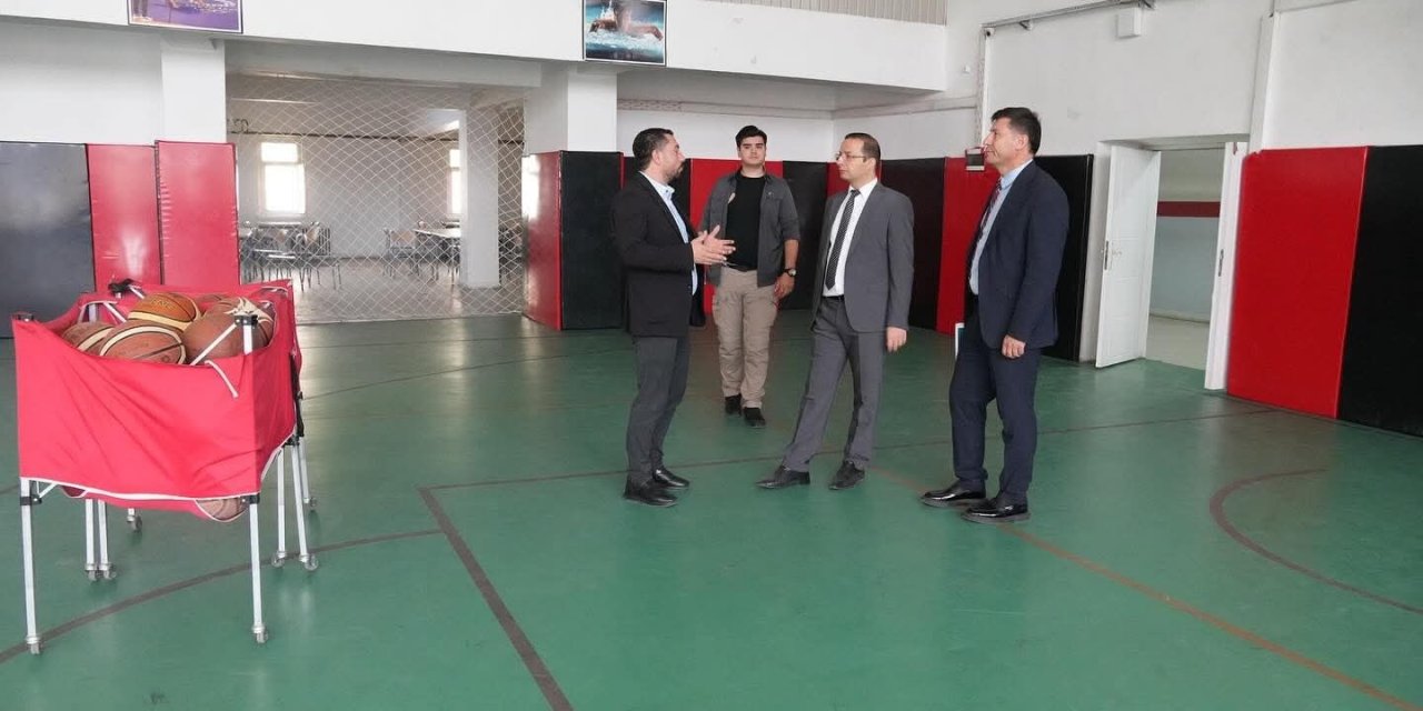 Cizre Kaymakamı Baycar, Spor Lisesinde incelemelerde bulundu