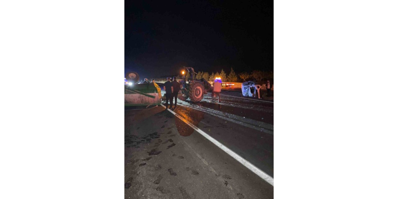 Kurtalan'da hafif ticari araç ile traktör çarpıştı: 2 yaralı