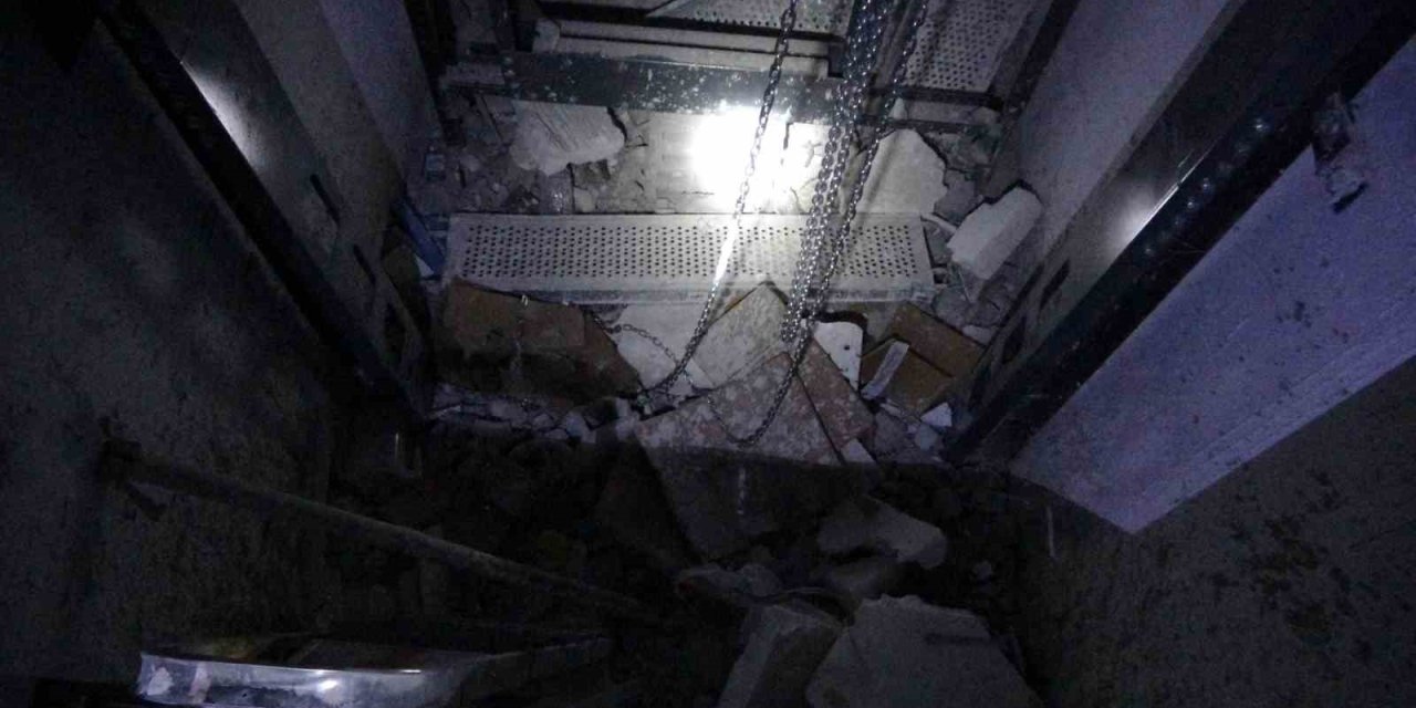 Asansör montajı esnasında 3 metreden düşen işçi ağır yaralandı