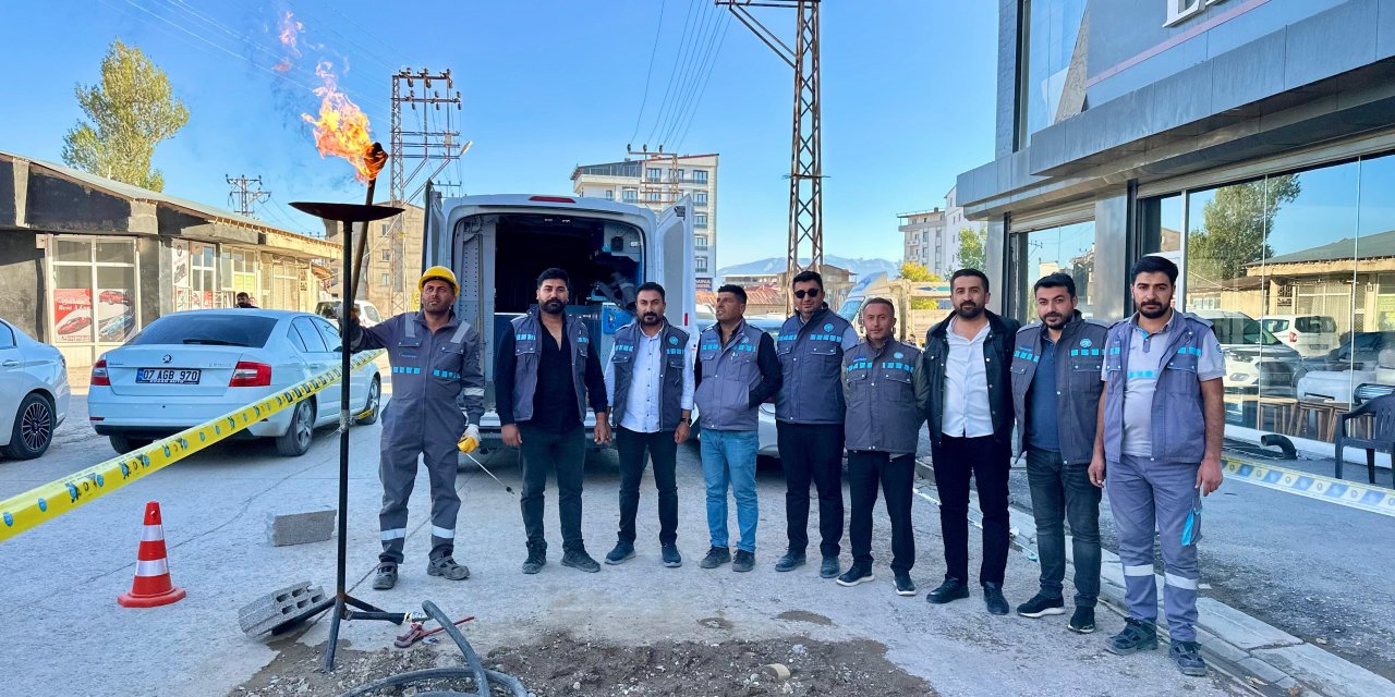 Yüksekova’da ana hatta doğal gaz akışı başladı