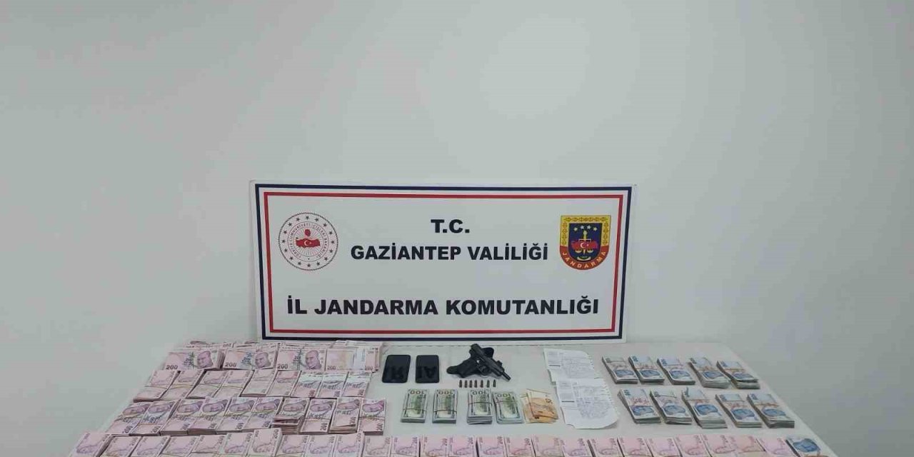 Gaziantep’te 1,6 milyon TL değerinde 34 bin litre kaçak akaryakıt yakalandı