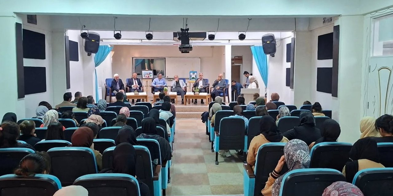 Kahta’da "İmam Hatipliler Haftası" paneli  yapıldı