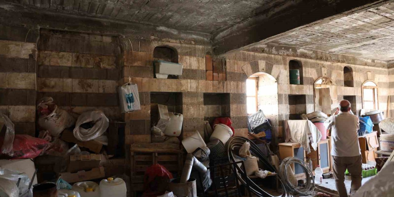 Diyarbakır’da 15. yüzyıldan kalma Beyler Konağı asırlardır varlığını koruyor