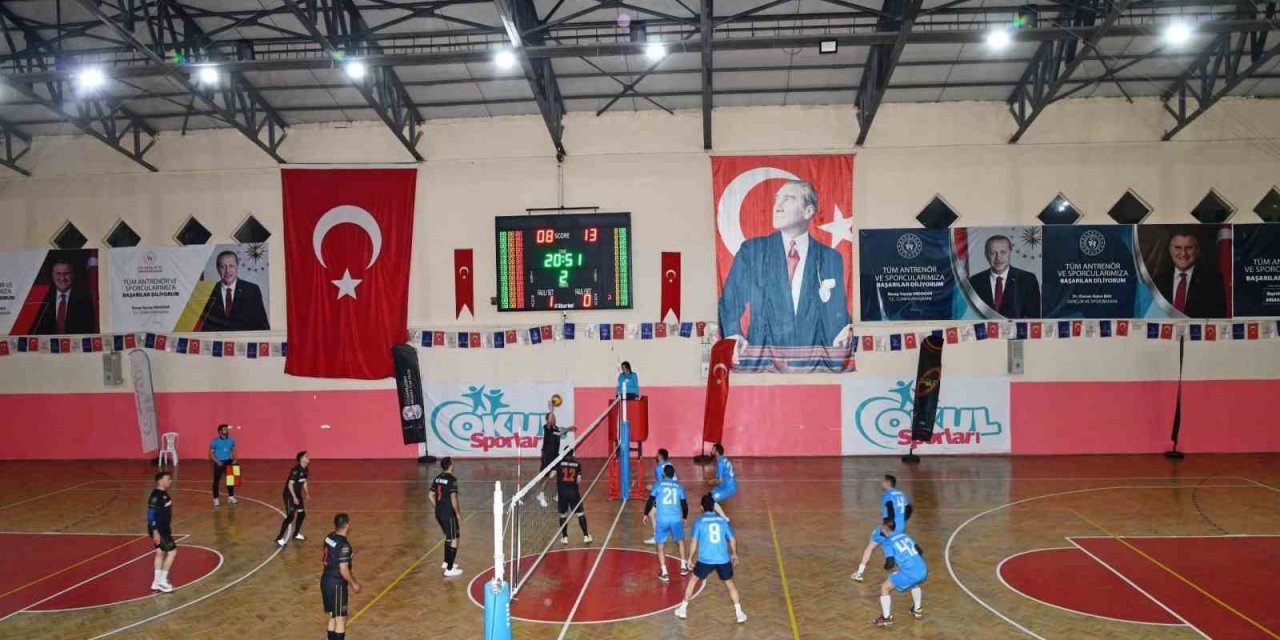Ardahan'da Kamu Spor oyunları sona erdi
