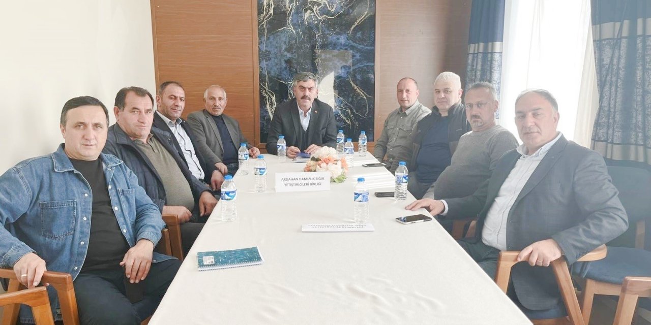 DSYB Başkan adayı Baydar, basınla bir araya geldi