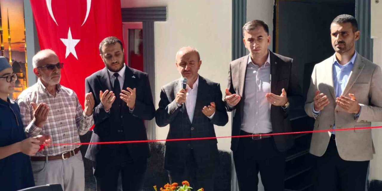 Çemişgezek’te onarımı tamamlanan cami ibadete açıldı