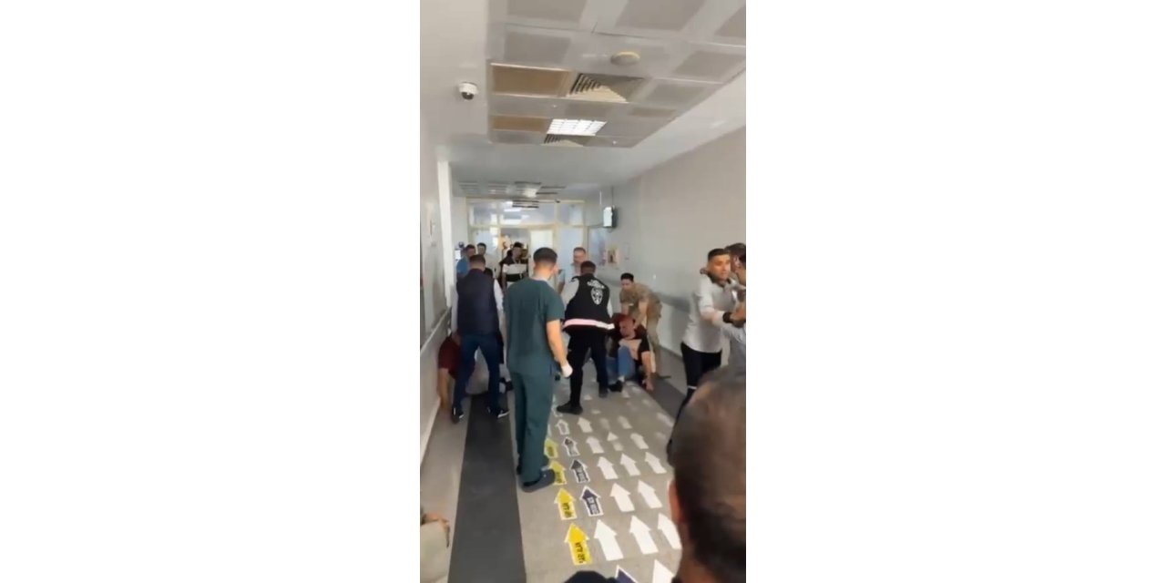 Şanlıurfa’da hastane acilinde tekme tokat kavga
