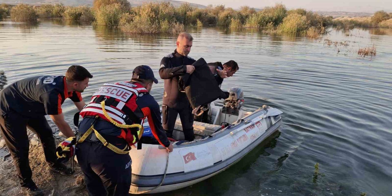 Batman'da baraj kapakları açıldı, aile mahsur kaldı