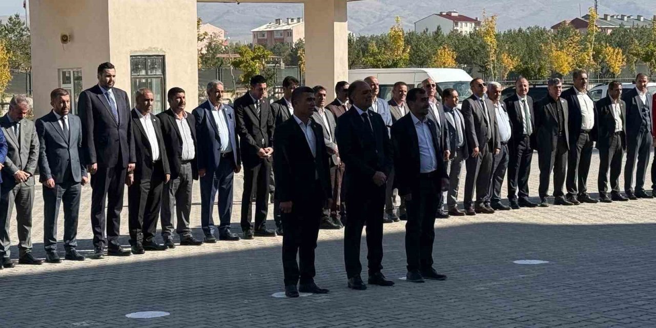 Patnos’ta Muhtarlar Günü’nde Kutlama