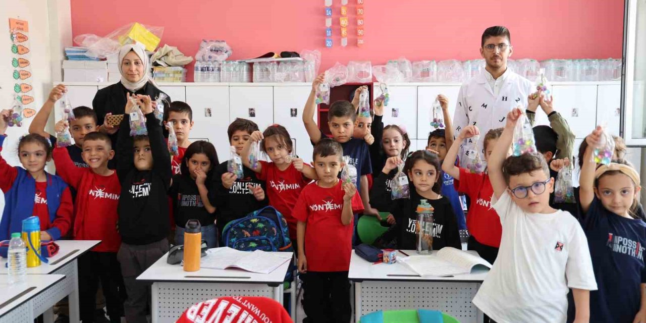 Elazığ'da çocuklarda el yıkamaya teşvik etmek için meyve şeklinde sabun tasarladı