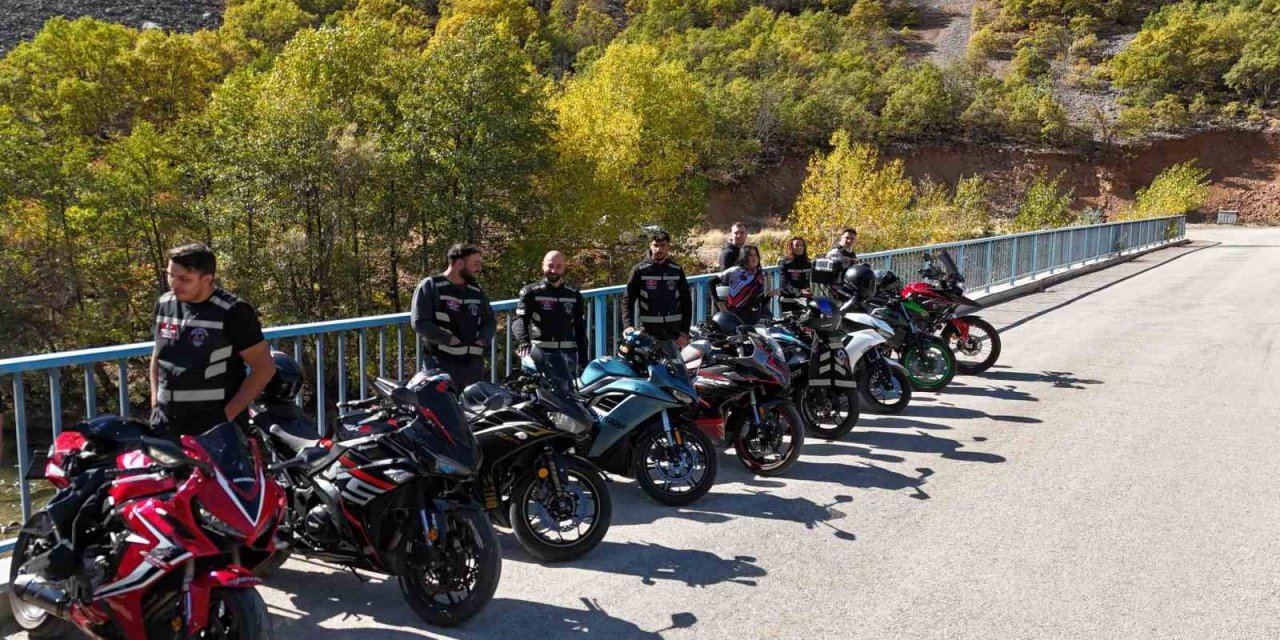 Tunceli'de motosiklet tutkunları, gençleri kötü alışkanlıklardan uzak tutmak için dernek kurdu